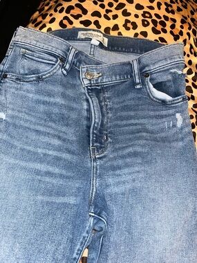 Abercrombie & Fitch Women's Light Blue Skinny Jeans